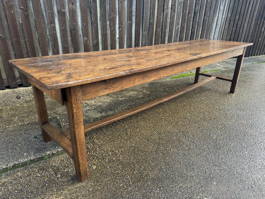 AntiqueTables1's tweet photo. 18th Century Large Oak Farmhouse Dining table
https://t.co/JecCKdUKtw
#farmhousetable #antiquefarmhousetable #diningtable #oakdiningtable #largefarmhousetable https://t.co/ugbxk5q3Pj