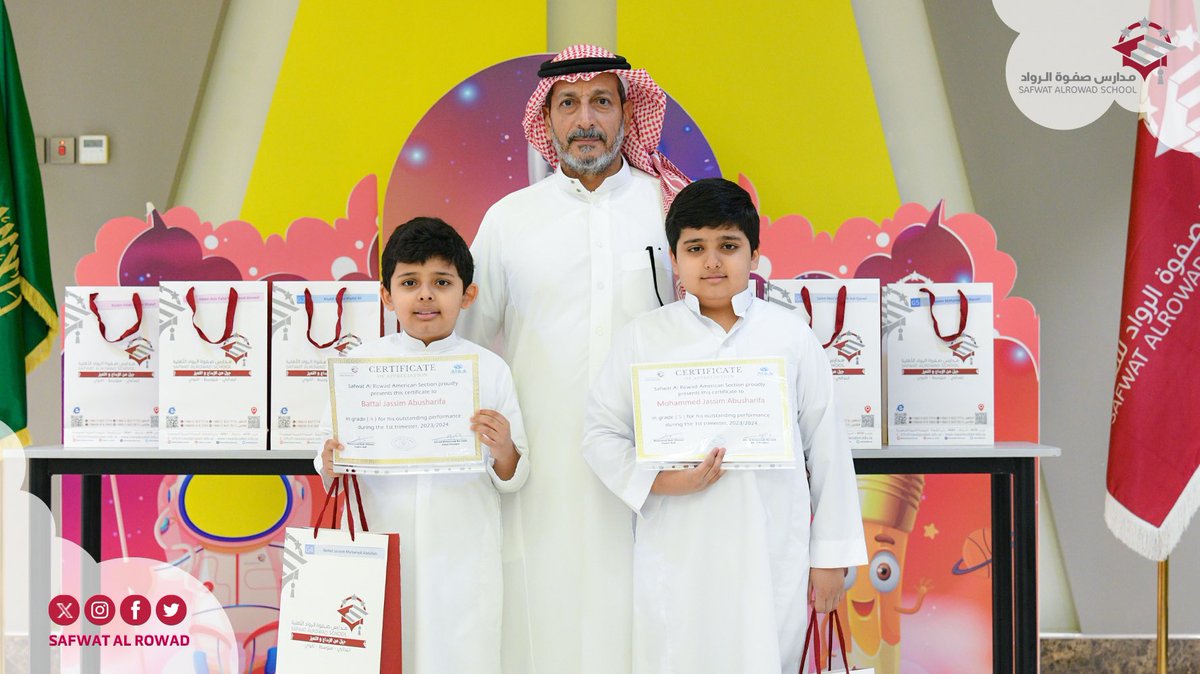 Safwatalrowad's tweet photo. Today, our students faced the challenges of exams with strength and diligence. We are proud of their excellence and their ability to shoulder responsibility with a high spirit. 📚💪🌟 #StudentExams #Excellence #EducationalChallenges #AcademicAchievement #OurSchoolPride #EducationInSaudiArabia
