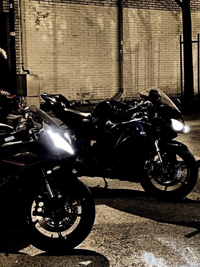 880410jc's tweet photo. [ #autweet ] 
Han &amp; Shua from be risk or risk it all.

Motornya                     Yang punya https://t.co/99POheTv6V