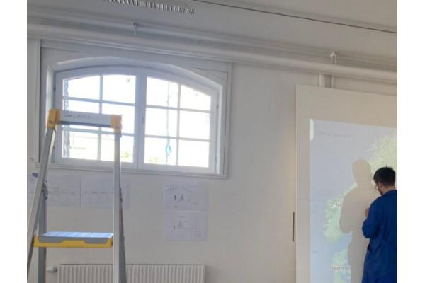 🗣 𝐔𝐦𝐀𝐫𝐭𝐬: 𝐀𝐫𝐭𝐢𝐬𝐭 𝐑𝐞𝐬𝐞𝐚𝐫𝐜𝐡𝐞𝐫𝐬 𝐢𝐧 𝐑𝐞𝐬𝐢𝐝𝐞𝐧𝐜𝐞 𝐏𝐫𝐨𝐠𝐫𝐚𝐦𝐦𝐞 
⏰ 𝟏𝟓/𝟎𝟏/𝟐𝟎𝟐𝟒

The UmArts Artist Researchers in Residence Programme provides the opportunity for artists and makers to contribute.

Find out more: cultureagora.com/en/activities/…