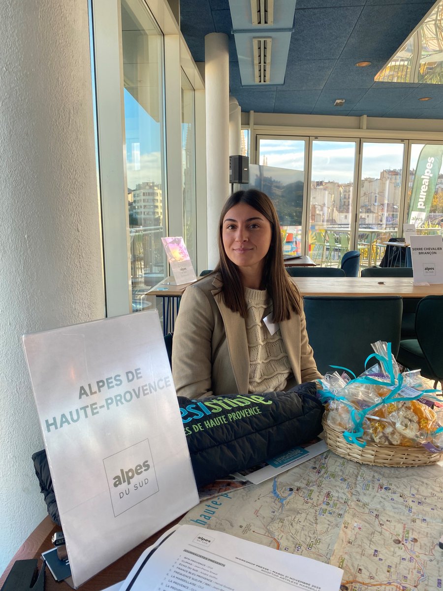 AlpesProvence04's tweet photo. L’AD 04 est aujourd'hui à Marseille sur un Workshop presse avec les partenaires de la marque #Alpesdusud pour faire la promotion de nos stations des #alpesdehauteprovence
Une vingtaine de media de la Presse Régionale sont là pour découvrir l'actualité hivernale de nos stations ❄️ https://t.co/CQELUxGpCo