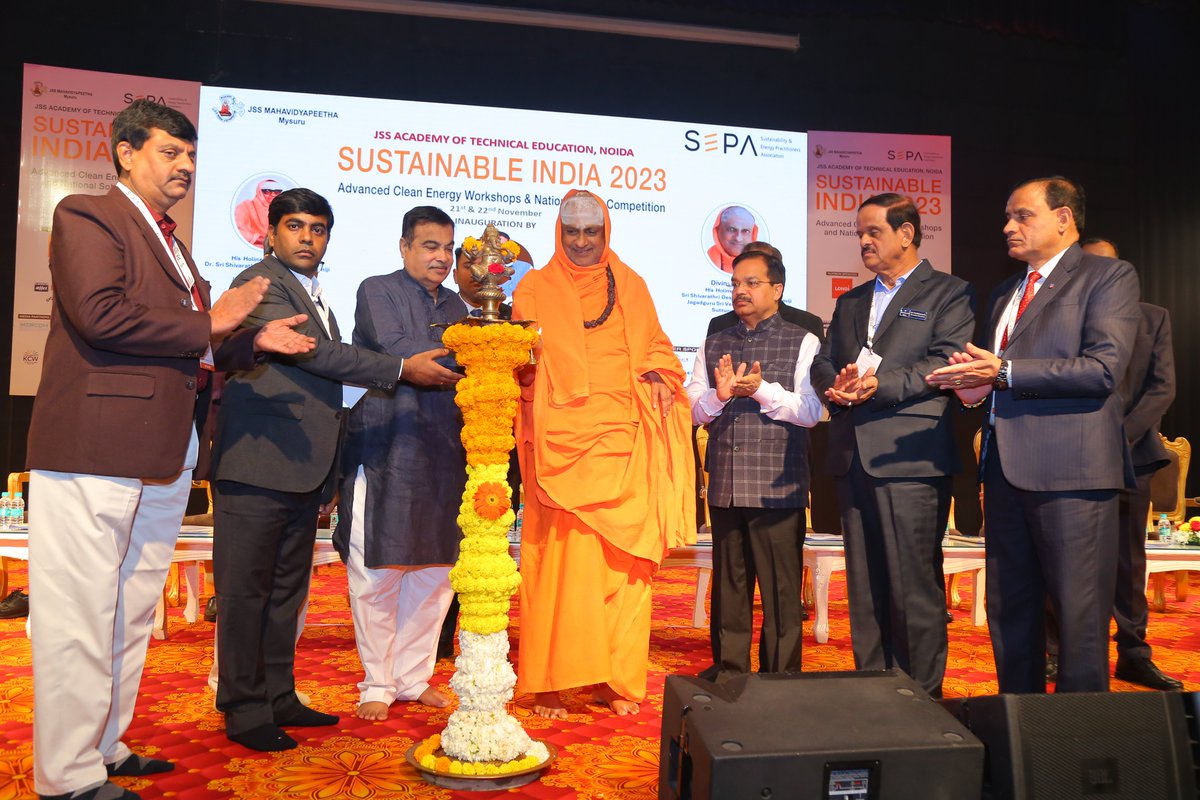 mahavidyapeetha's tweet photo. Sri. Nitin Gadkari, Hon'ble Union Minister for Road Transport and Highways inaugurated "Sustainable India- 2023" in the divine presence of HH Jagadguru Sri Shivaratri Deshikendra Mahaswamiji on 21st Nov 2023 at JSS Academy of Technical Education, Noida. https://t.co/V2sumJ3TUS