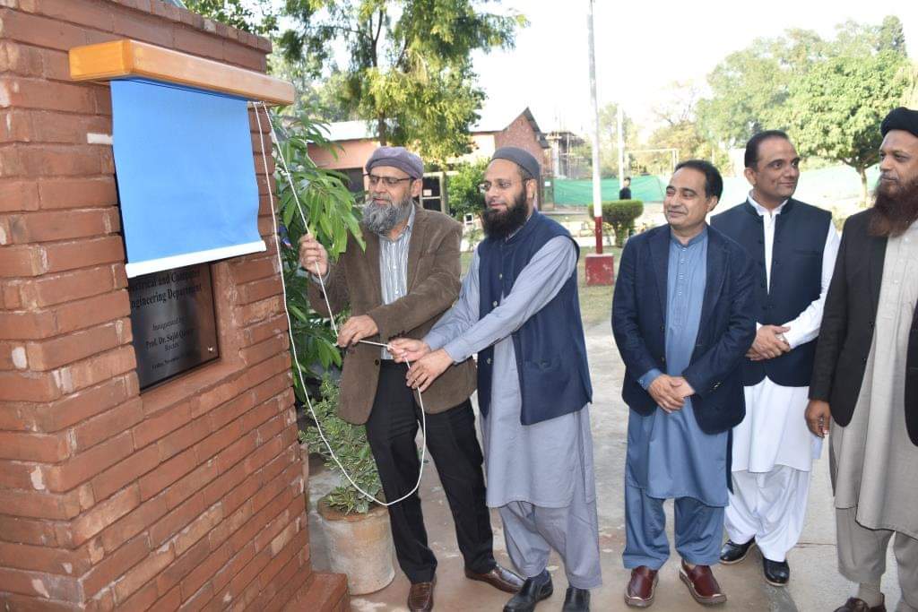 CUIofficial's tweet photo. The inauguration ceremony of the new Academic Block for Electrical &amp; Computer Engineering at #CUIWah Campus was a momentous occasion led by Rector Prof Dr. Sajid Qamar. Rector #CUI appreciated the efforts of Campus Director Prof Dr Muhammad Abid &amp; his team in this regard
#CUINews https://t.co/gybCjW8BcH