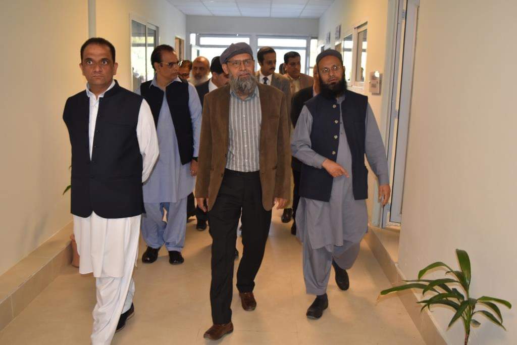 CUIofficial's tweet photo. The inauguration ceremony of the new Academic Block for Electrical &amp; Computer Engineering at #CUIWah Campus was a momentous occasion led by Rector Prof Dr. Sajid Qamar. Rector #CUI appreciated the efforts of Campus Director Prof Dr Muhammad Abid &amp; his team in this regard
#CUINews https://t.co/gybCjW8BcH