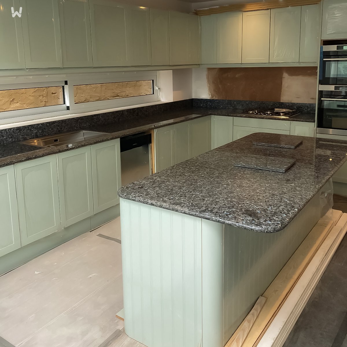 worktopscom's tweet image. Bringing elegance to London kitchens with our stunning Royal Blue Granite installation.
Transform your cooking haven into a stylish masterpiece!
.
.

work-tops.com/products/royal…?

#royalbluegranite #kitcheninstall #londonhomes #interiorinspo #granitecountertops #kitchendesigns