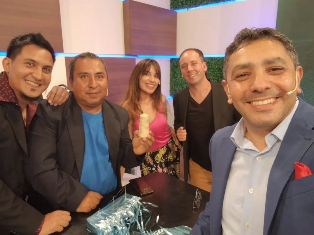 ElClasicoOk's tweet photo. Como cada lunes te acompañamos con #ElClasico mucho más que un programa deportivo! 💪
Bueno tuvimos en exclusiva la comunicación con el Presidente electo y con Messi qué más podemos pedir ? 😂
Últimos programas! Te esperamos el próximo lunes a las 21hs por #ElOnceTv 📺 https://t.co/0wbBSyqfq6