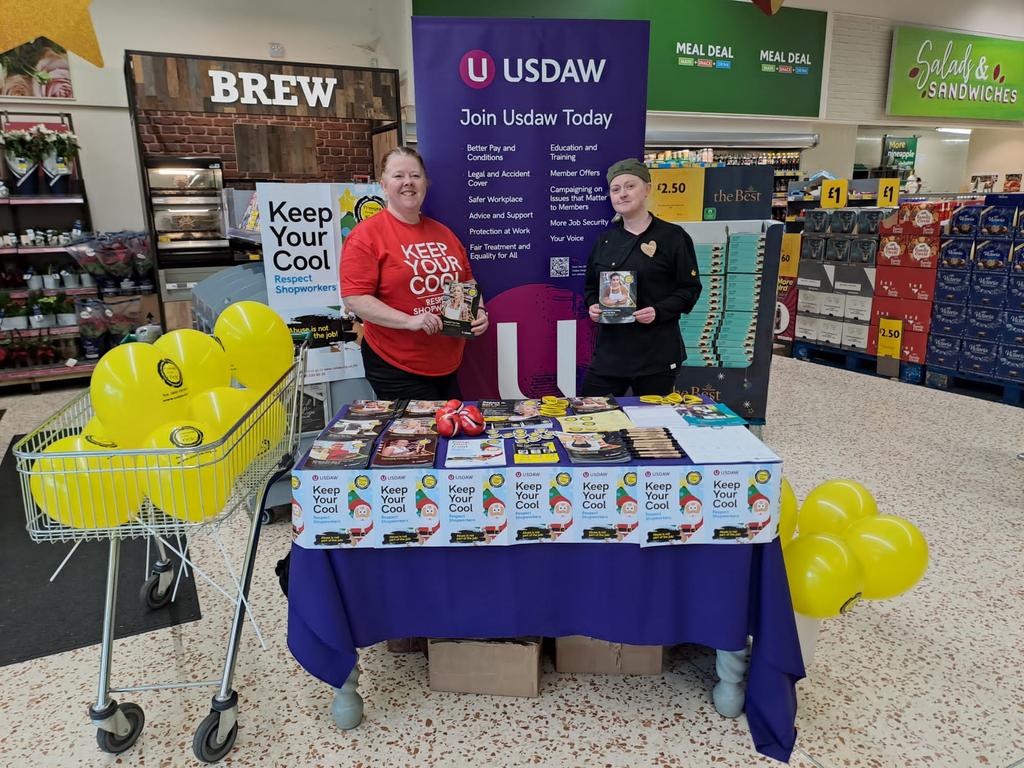 GillPaterson3's tweet photo. At Morrisons Worthing, showing that abuse is not part of the job..respect our shop workers with SM Chris Oliver #respect23
@PaddyLillisGS @DaveMccrossen @rabdonnelly2010 @gulljamie1 @michael34145261 @Renburlin09 https://t.co/0nAqaaAE2K