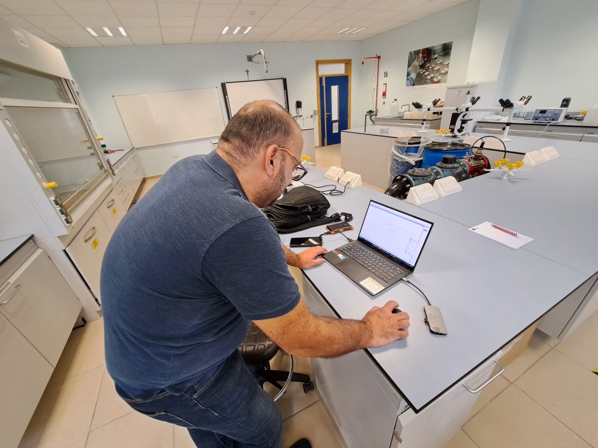 WaterlineEU's tweet photo. 🌊 Exciting Times at WATERLINE project! 🌐 Our brilliant MCAST Researcher Daren Scerri is diving into the realm of Virtual Reality to bring the Water Test Rig to life! 🚀 Behind the scenes in the water lab, groundbreaking work is underway. 🛠 💧👩‍💻 #MCAST #WATERLINE #DigitalWater https://t.co/keZVq0cKcE