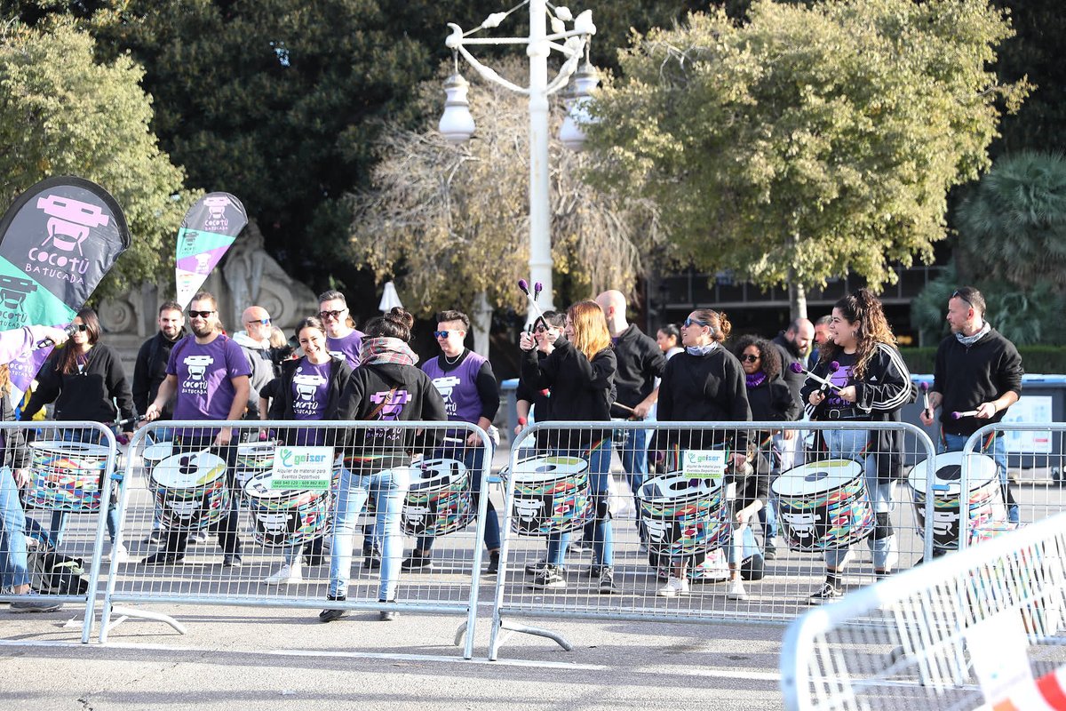 FDMValencia's tweet photo. 👟Domingo, camina con nosotro/as en la VII Marcha por la Eliminación de la Violencia contra las Mujeres y por la Igualdad.
🙌Después, empezará en #JardinsdeVivers el #IgualmentFest.
🖊️por 1€ a la @alannaasoc en las plantas de Deportes de @elcorteingles
🕒10 h
📌Salida: Viveros https://t.co/66NnzAVJJO