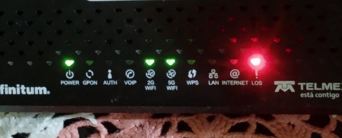 Abepunk1's tweet photo. @TELMEXSoluciona me podrian ayudar, porque amaneci asi?
Ya reinicie el modem y nada https://t.co/g5KZKdvaKA