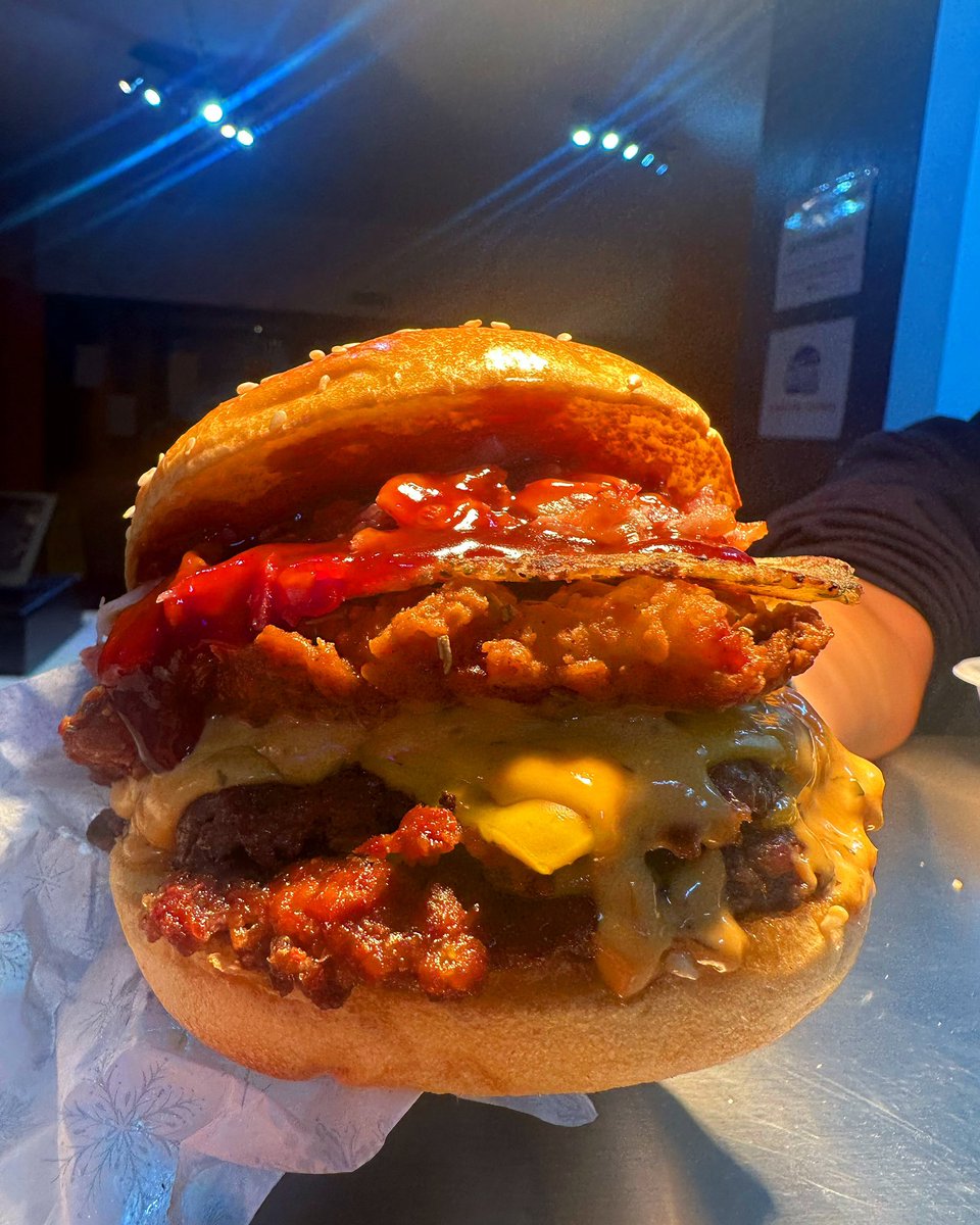 20% OFF the ENTIRE menu tonight 🔥

If you’ve had your eye on our BAD SANTA burger then tonight is the perfect chance to try this festive smash! 

Just spend £20 and you’ll automatically enjoy 20% OFF when you order via Uber Eats from our Walkden store tonight.