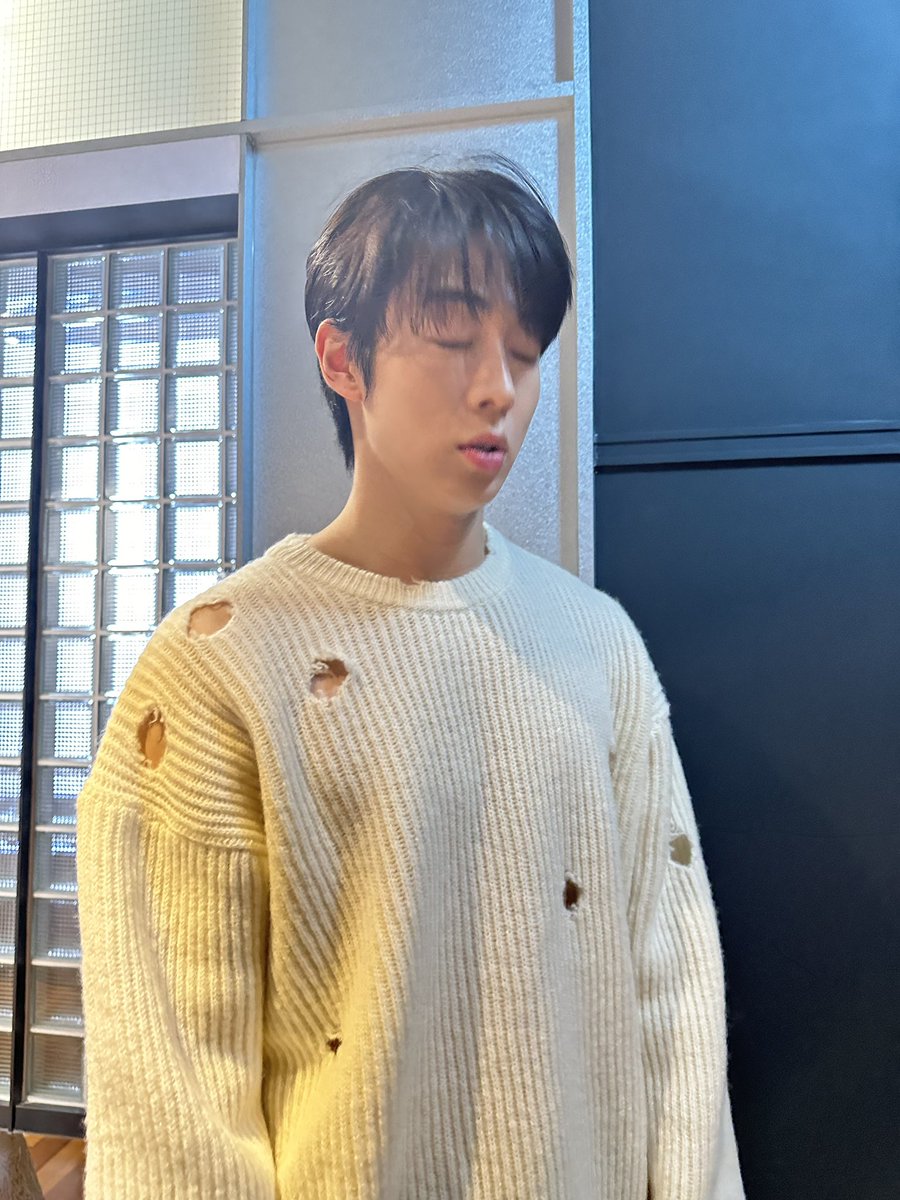 SF9official's tweet photo. 💙
#SF9 #DAWON #비밀 https://t.co/4TdG8UOpEd