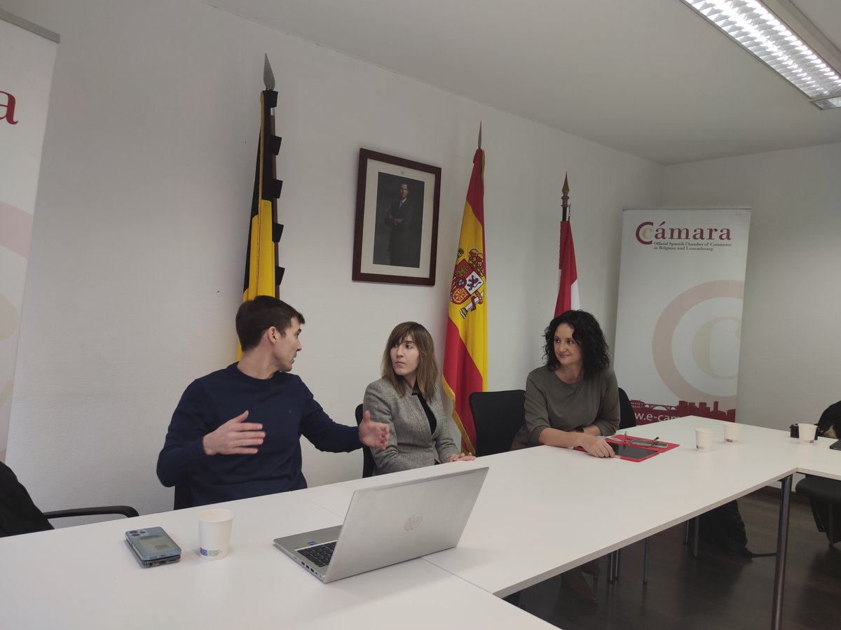 portcastello's tweet photo. Productiva reunión entre #PortCastello la Secretaria general de la @CamaraBelux en la que se han explorando oportunidades de colaboración e inversión, con el objetivo de fortalecer los lazos comerciales, la expansión y la cooperación internacional.

#PortCastelló https://t.co/hUad20DO6v