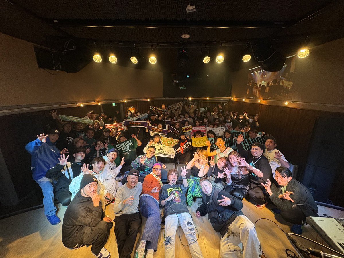 arittack's tweet photo. #岐阜雷音 ありがとう。
地元岐阜で今年ラストのフルセット出来て良かった。
来場も配信も感謝ばかりです！
そしてやはり@Ms_Live_Hall は最高です🫡
いつも最高な空間をありがとう@MONJI2C！
MCでも話しましたが来年はキングラ本気出します！多分…w
これからも俺ららしく👍
#パーティーは終わらない https://t.co/if6wFmwuyH