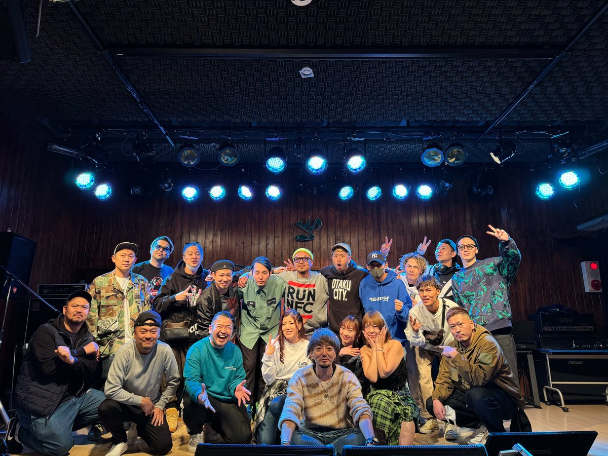 arittack's tweet photo. #岐阜雷音 ありがとう。
地元岐阜で今年ラストのフルセット出来て良かった。
来場も配信も感謝ばかりです！
そしてやはり@Ms_Live_Hall は最高です🫡
いつも最高な空間をありがとう@MONJI2C！
MCでも話しましたが来年はキングラ本気出します！多分…w
これからも俺ららしく👍
#パーティーは終わらない https://t.co/if6wFmwuyH