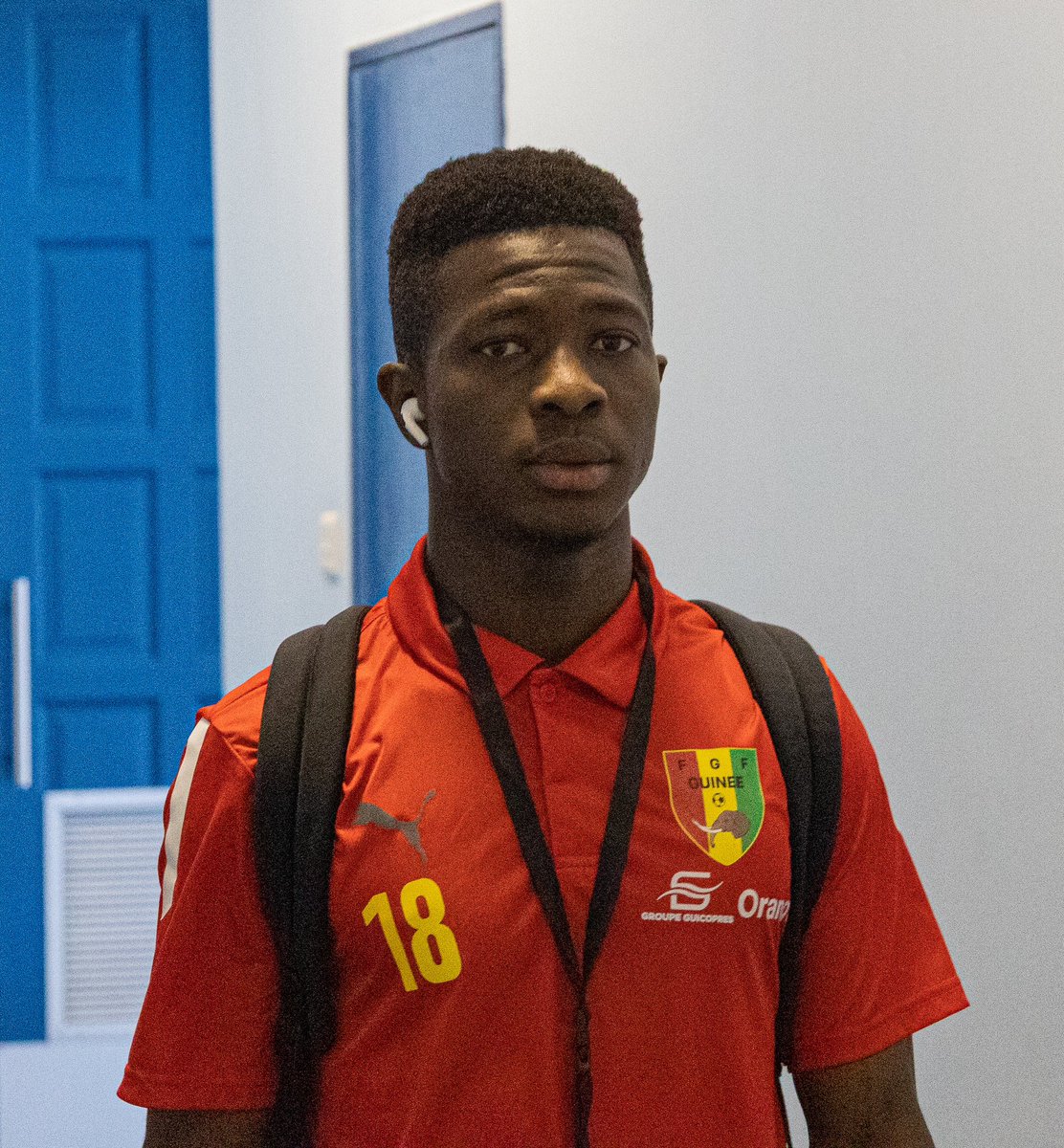 fgfofficiel's tweet photo. Nos joueurs sont arrivés à l’Obeid Itani Chilume Stadium
#FGF | #CONORFGF | #SyliNational | #GbinGbinSo | #WCQ2026 | #BOTGUI https://t.co/jZe0SBLkb3