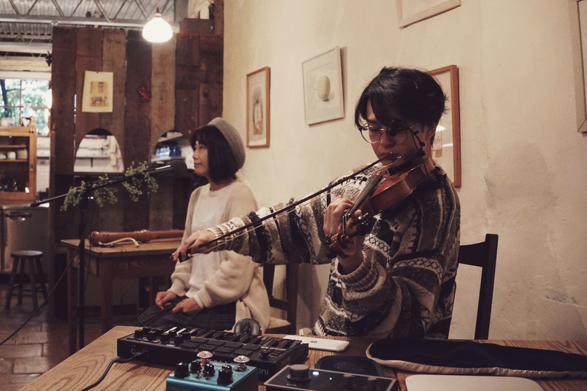 tinorks's tweet photo. TINÖRKS　presents
🍂The Story of Leaves🍂

サルンポヮクさんにて撮影🎥
ShiZKaNa(シズカナ)の演奏動画の
ミックスダウン、映像編集が終了〜👍
いい感じに仕上がりました。

公開は12月に配信ライブで行う予定です。
詳細は後日また投稿します😉
TINÖRKSにとって新しい試み💫 https://t.co/B8rF8HJQFO