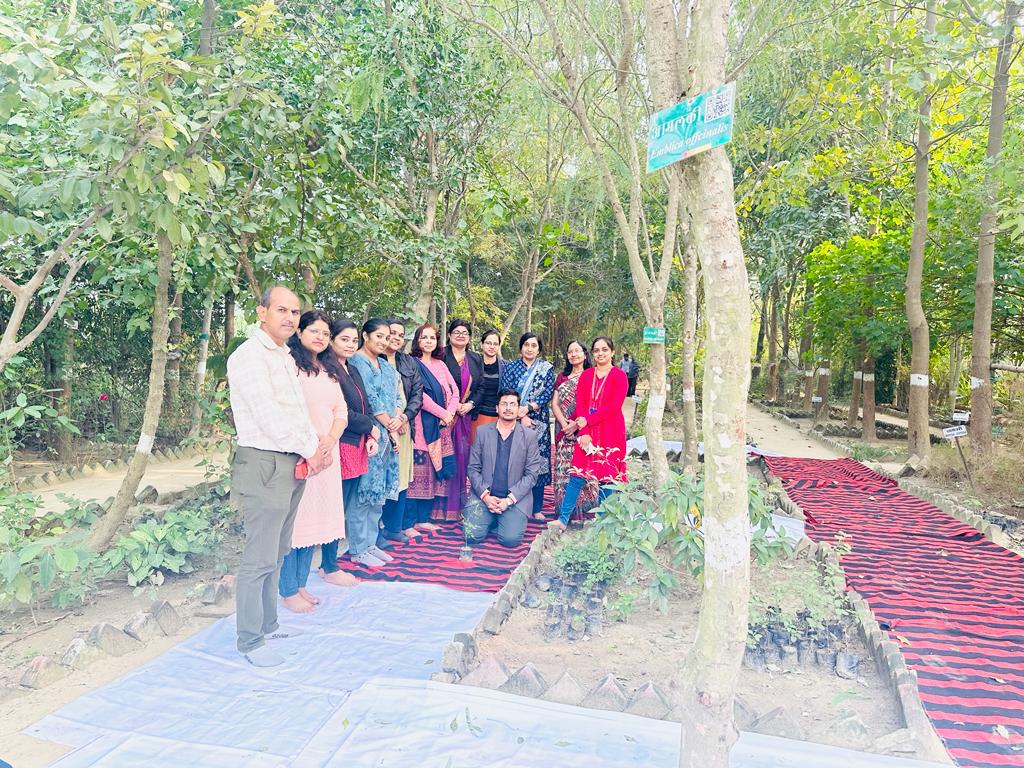 gs_university's tweet photo. Department of Dravya Guna Celebrated AMLA NAVAMI with the faculties and students of GSAMC&H under the HOLY AMLA TREE at the herbal garden.
Glimpses of this day.
#Celebrated #AmlaNavami #GSAyurveda #GSGroup #DelhiNCR #UttarPradesh #India https://t.co/QV27DepGsP