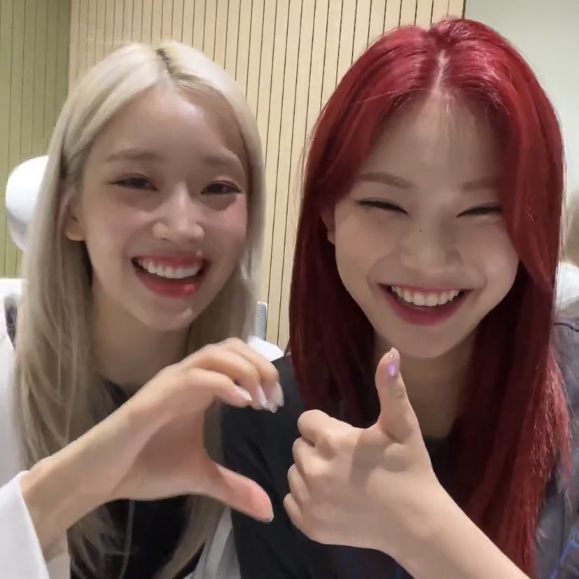 fleurswith's tweet photo. they’re so unserious 😂 https://t.co/8JwM8AtjeN