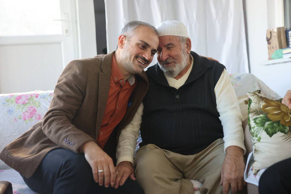 ciftcibnymn's tweet photo. Gönlümüz bir, sevdamız bir, derdimiz bir bizim.

Çayırova Glutensiz Yaşam Derneği Başkanımız Emine Otlu ile birlikle Çölyak hastası  yavrularımız Yiğit Muhammet Mican, Mercan İmre ve  Mahmut Özcan amcamızı ziyaret ederek, hal ve hatırlarını sorduk. https://t.co/6WT7ja9rv5