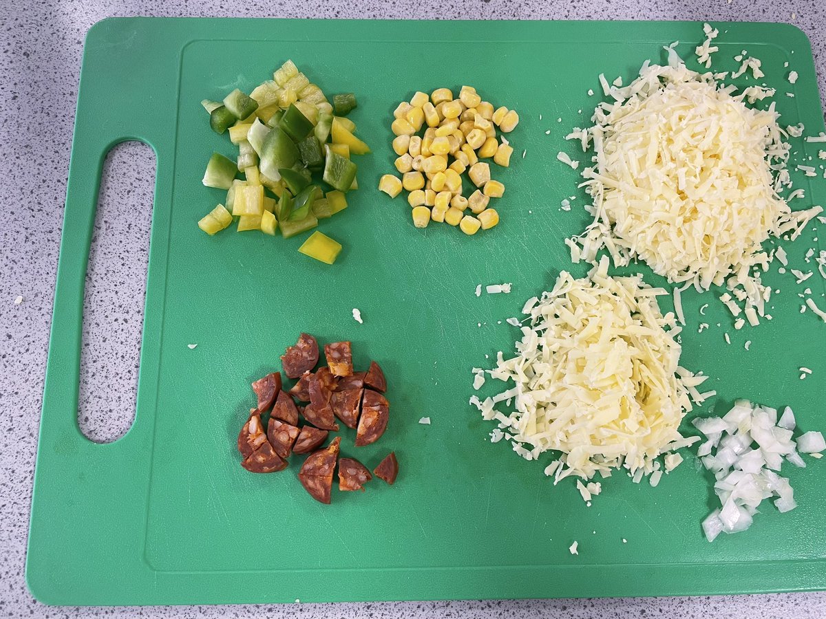 TPSFoodprep's tweet photo. It’s turned out to be a pasta week, BTEC made a delicious lasagne yesterday and today year 10 have made pasta bake using lots of colourful, healthy vegetables and lean meat . https://t.co/DJW4fGNq9T