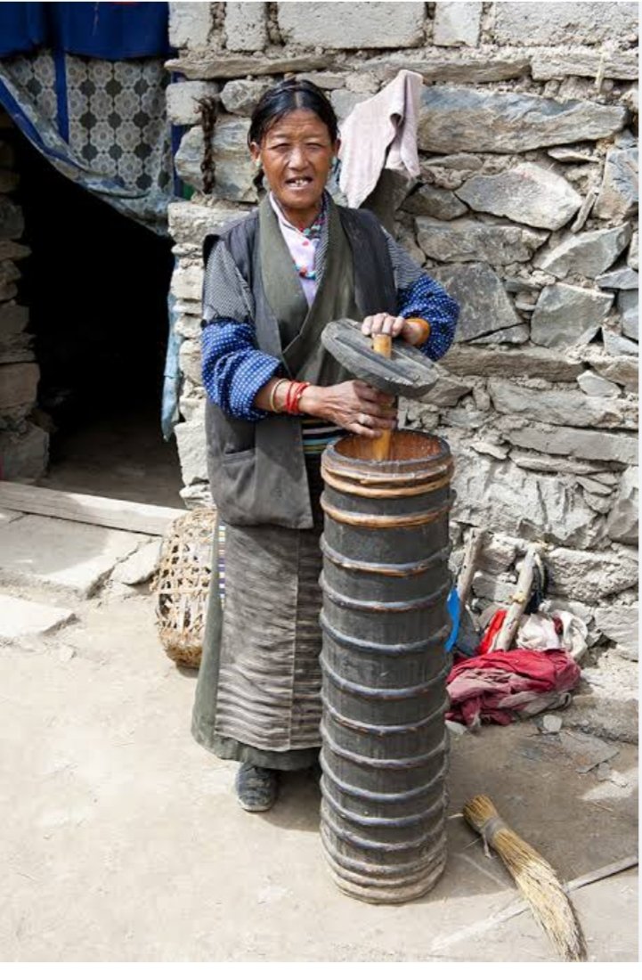ankitsawansukha's tweet image. #चाय/#tea गाथा-
सर्दी,खांसी,जुखाम &amp;amp; एलर्जी के दौर मे

"#tibetantea/#buttertea"वो भी north india style से बेहतर क्या ही हो सकता है।
#चाय with #Clarifiedbutter/#घी(no salt)

-रात को सोने से पहले पी लो,मामला सेट है फिर
(पहले इस्तेमाल करे फिर विश्वास करे)
#तिब्बतीचाय