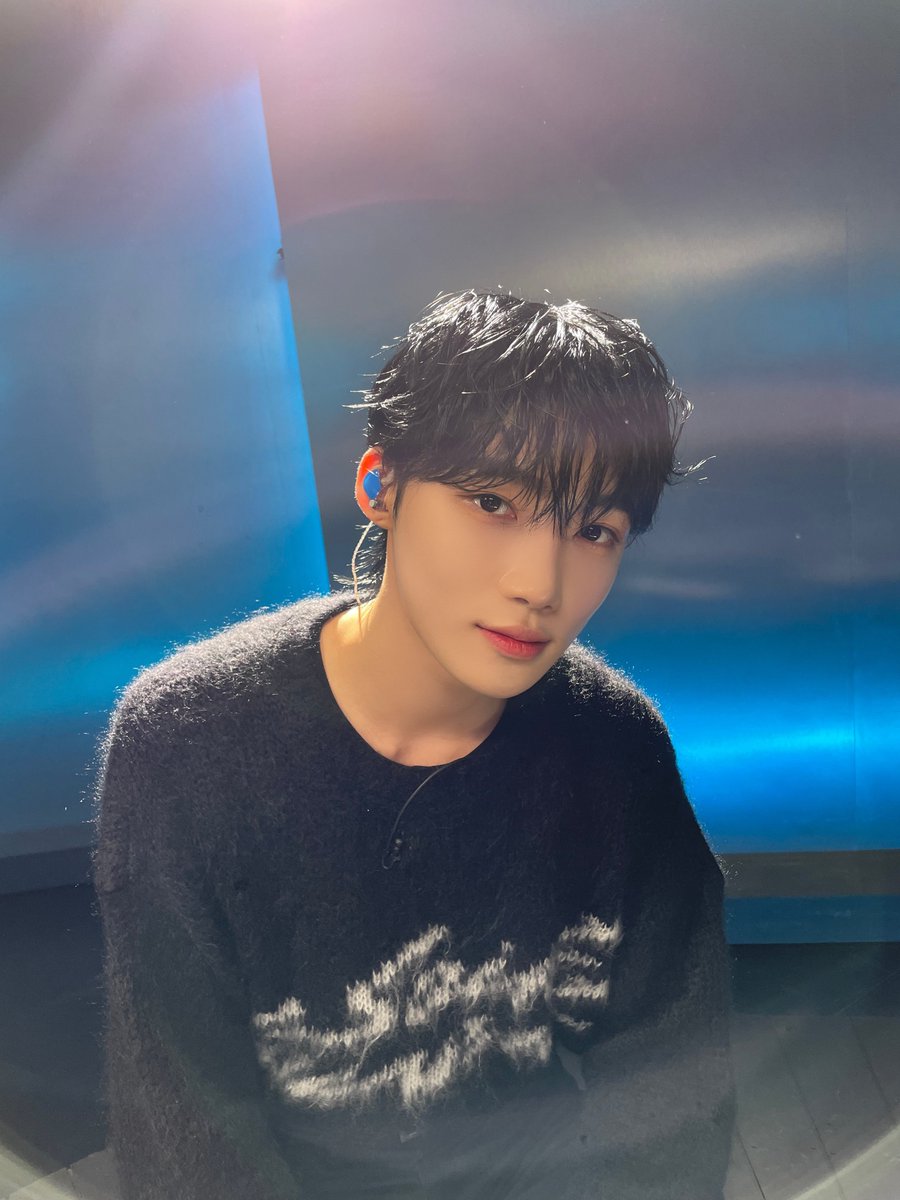 WE_THE_BOYZ's tweet photo. 감사합니다💙
#NewShot https://t.co/0zEF9U9wXC