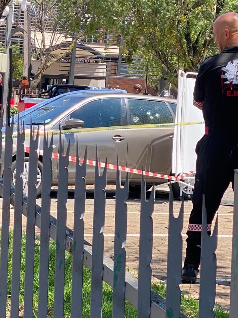 itsjacksudre's tweet photo. Leroy finch brown who is varados gang leader in westburg has been shot dead by unknown gunmen in rodepoort. #coloured #capitac #Eagles #busta #sabcnews https://t.co/S7DjVMhaXf