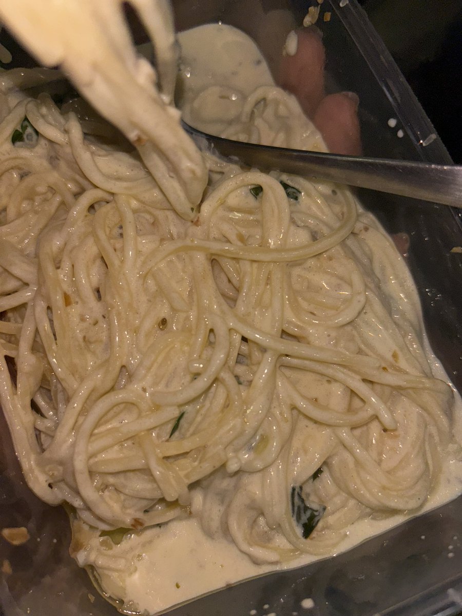 SabrinaShuhaim1's tweet image. TTDI Meat Point ni memang layak google review 14k, rating 4.9.

Order delivery pun siap tulis notes?? Spaghetti carbonara plain RM22 kuah banyak, portion banyak..rasa sama macam dine in!!