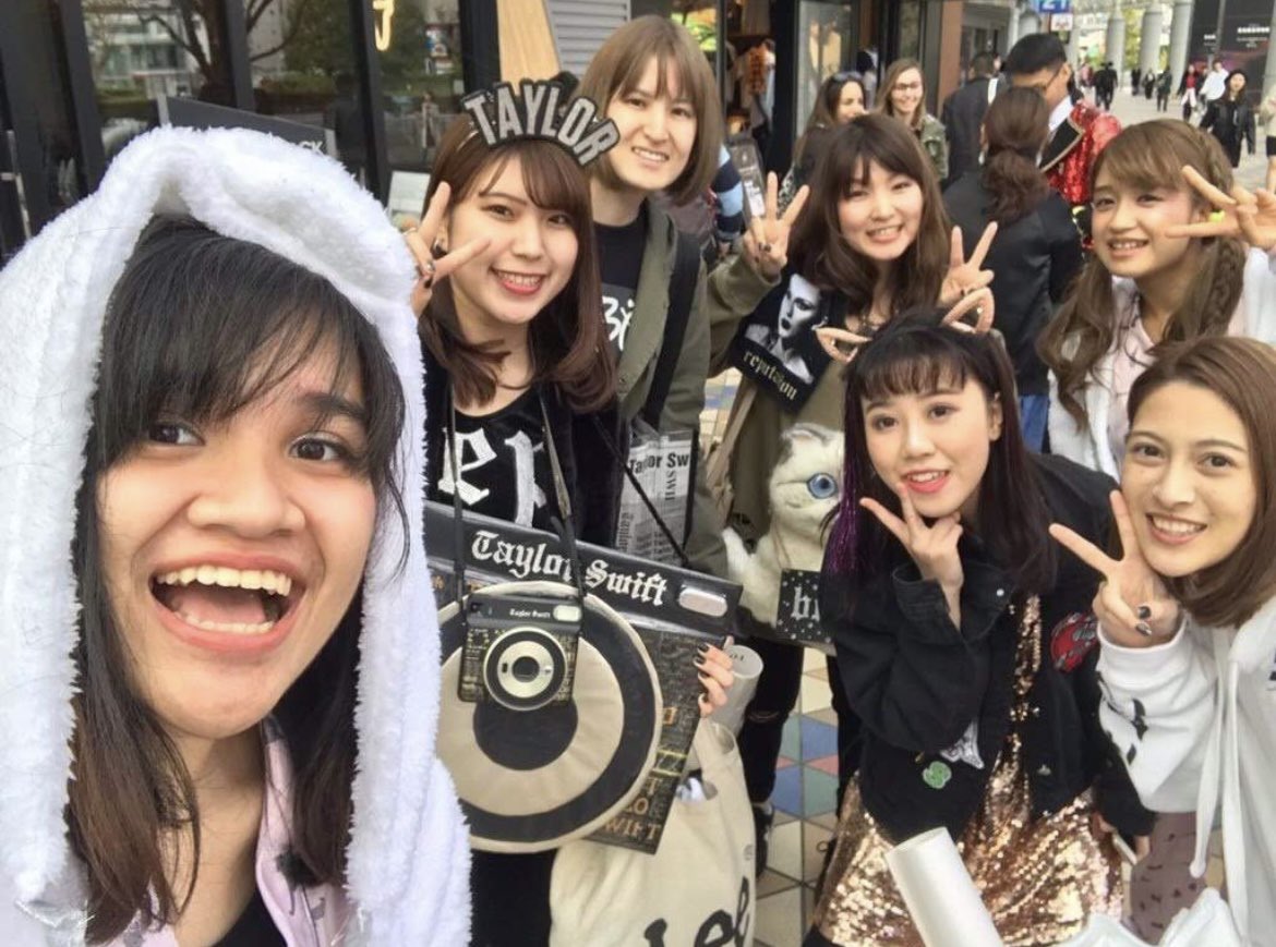 TokyoSwiftie's tweet photo. Before it's too late, Happy 5 years to #RepTourTokyo 🥺🫶
The Era when I was first welcomed to this community after being a Swiftie since 2008!
Way too many photos and memories to just choose four! 😭 https://t.co/O9nmvE9Dj3
