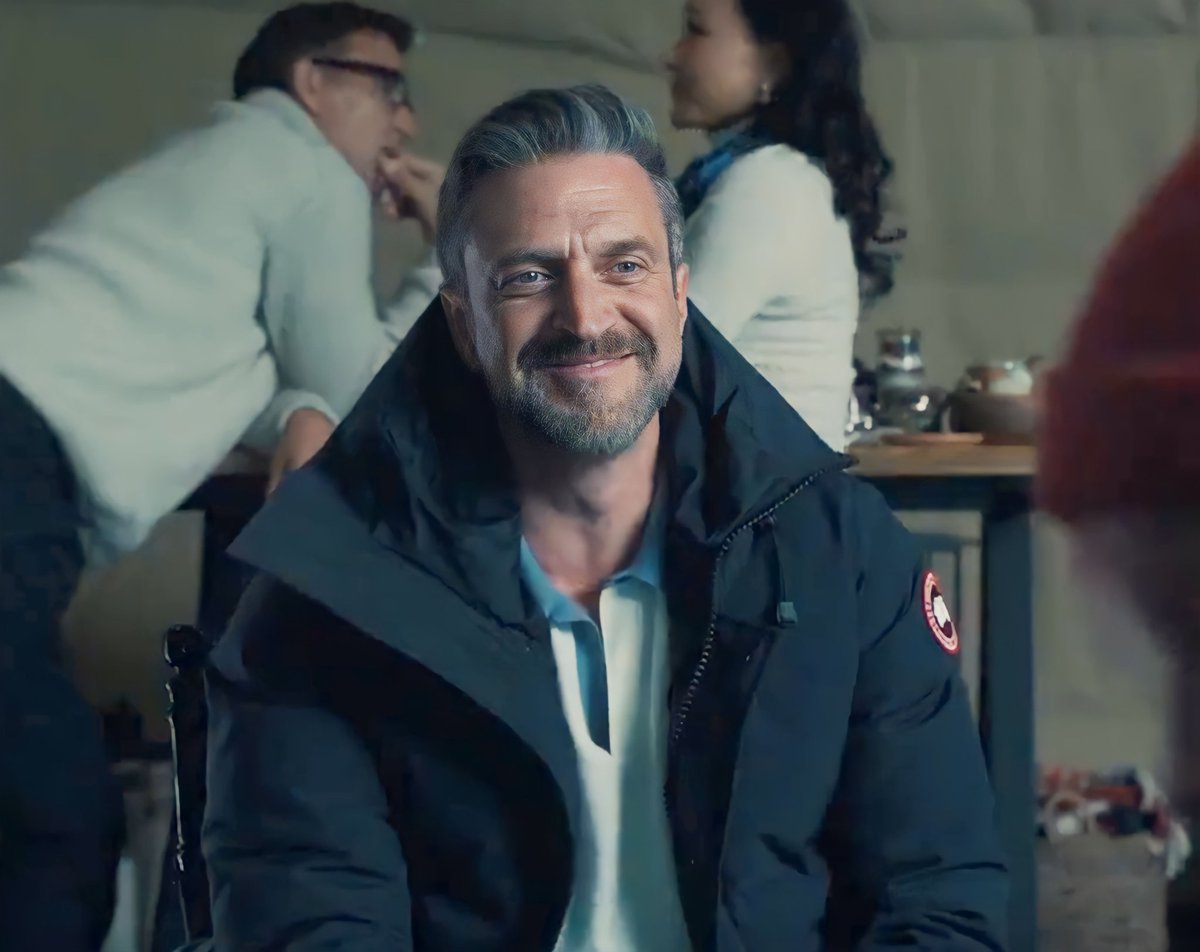 _introvertedHR's tweet photo. I still love you, David, even if you're being a dick 'cause you're rich #amurderattheendoftheworld #amateotw #davidalvarez #raulesparza https://t.co/nldmFF7KFT
