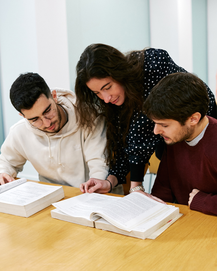 Now accepting applications to our master and Ph.D. programs 📢. Prospective students are welcome to join an information meeting about our programs and institution on-line next Friday Nov 24 3pm CET. More info and registration here 👉 cemfi.es/all_news_blog_…