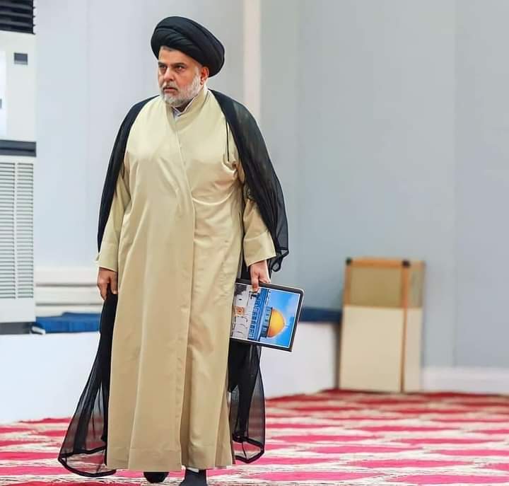«الصدر وأنصاره والاحرار جيش لا يقهر » 
العراق بدون  السيد الصدر و اتباعة وبعض الاحرار بمثابةِ حديقة خلفية لكل ما هب ودب والشيعة في العراق بدون الصدر و انصارة  يعتبرون أقلية
لا تلوموا من قال لكم، لن يجمعنا معكم بعد الآن حب الحسين، بل لوموا أنفسكم يا من سرقتوا علم آباءه وأجداده