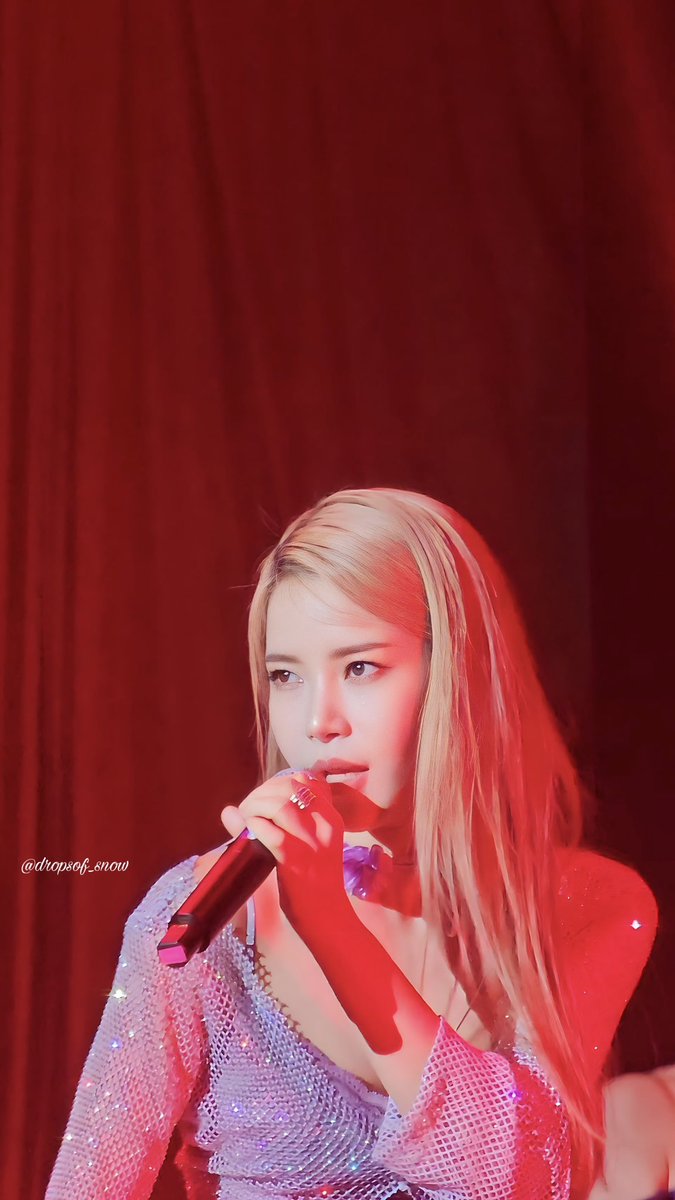 dropsof_snow's tweet photo. 231117 마마무+ 팬콘서트 Bangkok

Each time I see her, I just fall harder🫠

#TWO_RABBITS_CODE_BKK #TWO_RABBITS_CODE #SOLAR #MAMAMOO #MAMAMOOplus #솔라 #마마무 #마마무플러스 https://t.co/nVyZn9gWsV