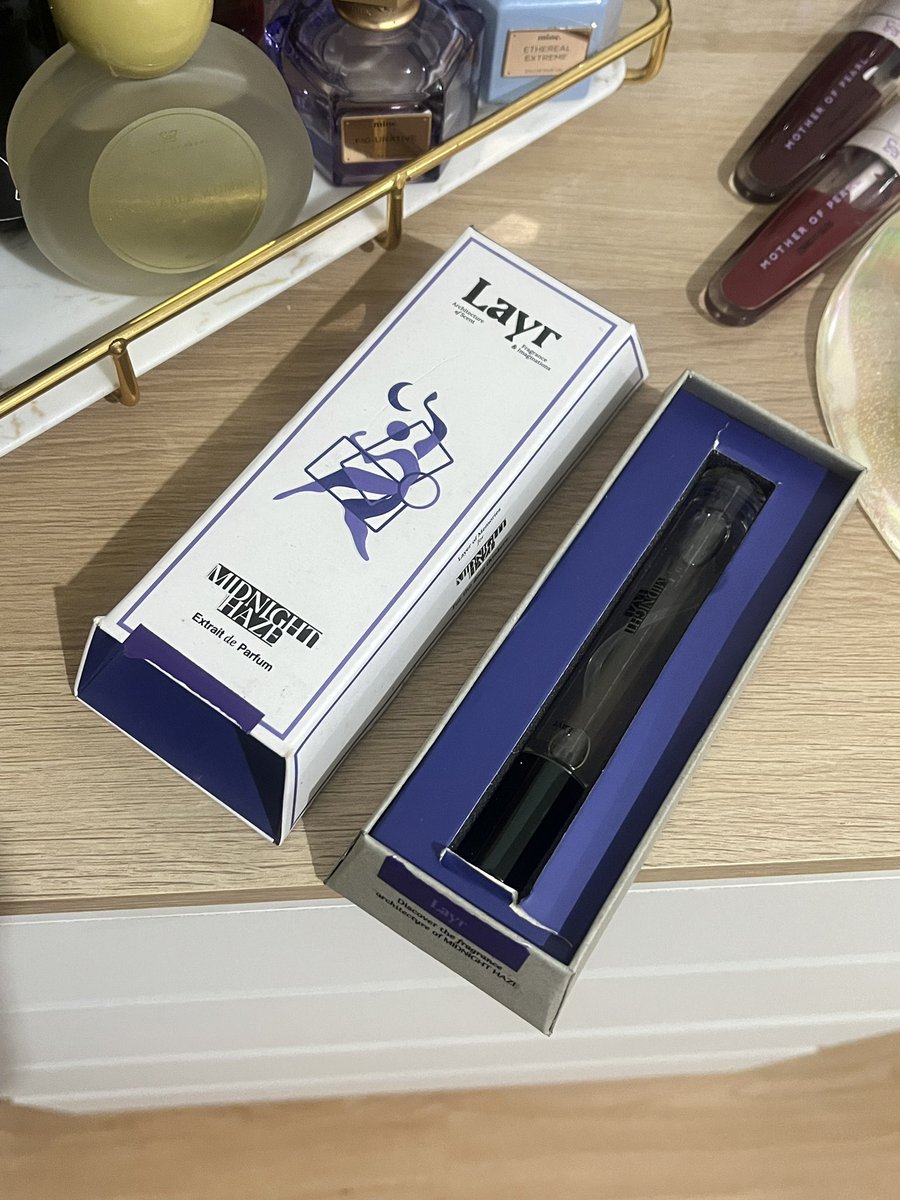 swextdemon's tweet photo. ✨ GIVEAWAY PARFUME LAYR ✨

rules:
🎀 followers @swextdemon 
🎀 rt &amp; ❤️ tweet ini
🎀 rt &amp; ❤️ thread di bawah
🎀 reply “mau dong sye + dom”

goodluck, ongkir aku yg tanggung ya! #giveaway #zonaba https://t.co/56afXfY9DL