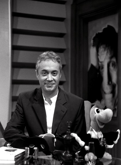 Yazarımız, canımız Metin Uca'yı kaybetmenin derin üzüntüsünü yaşarken aldığımız bir kararı paylaşmak isteriz:

Metin Uca, dergiden aldığı telifin Çağdaş Yaşamı Destekleme Derneğine bağışlanmasını isterdi. 

Biz de Metin Uca'nın aldığı telifi Kafa Dergisi var olduğu sürece,