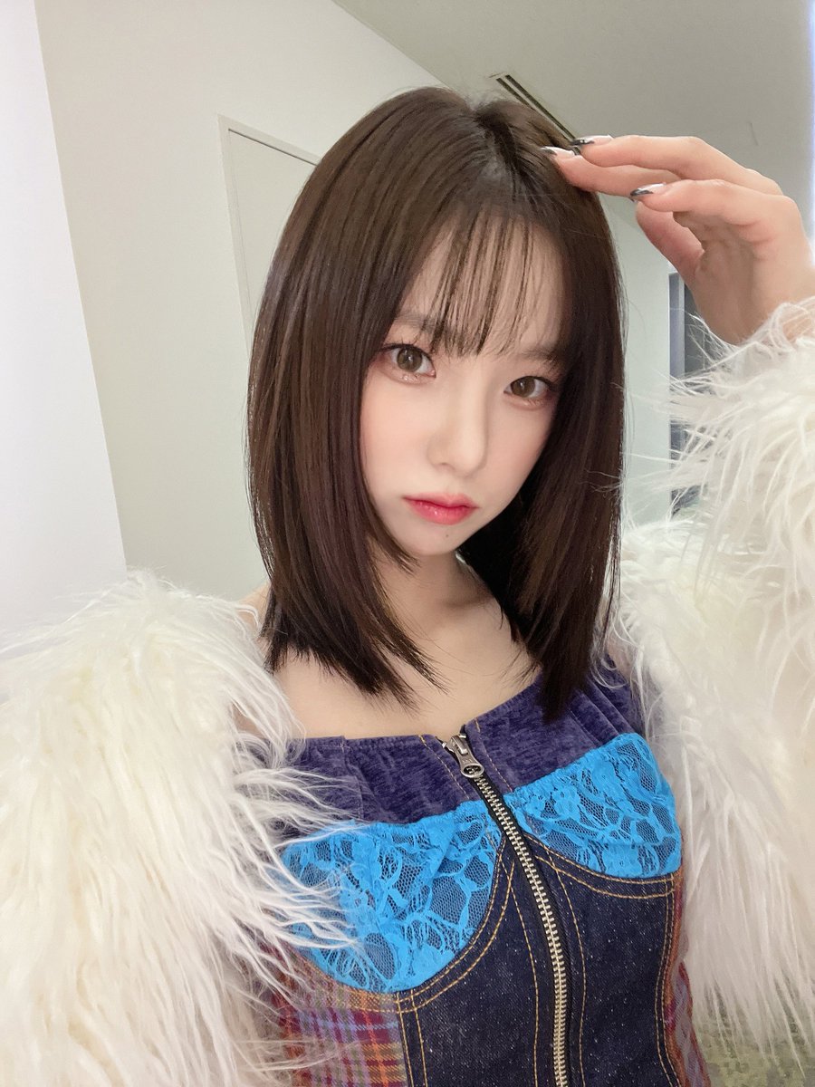 official_kep1er's tweet photo. 💕

#최유진 #YUJIN
#Kep1er #케플러 https://t.co/ZG6DLsQ76k