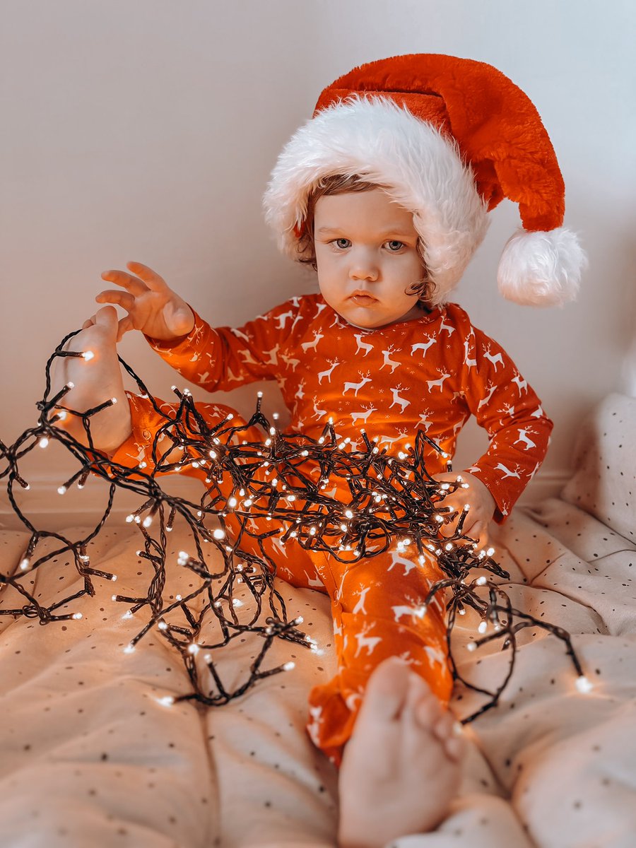 Kiimmeee4's tweet photo. Are we ready for Christmas content? Yes! https://t.co/WfVQI3zU9w