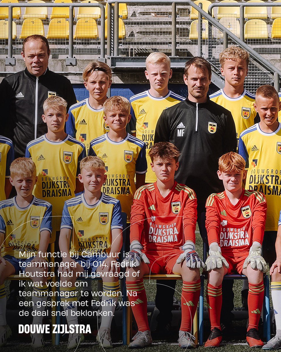 CambuurJeugd's tweet photo. 𝐕𝐫𝐢𝐣𝐰𝐢𝐥𝐥𝐢𝐠𝐞𝐫 𝐯𝐨𝐨𝐫𝐬𝐭𝐞𝐥𝐥𝐞𝐧 

In deze gloednieuwe editie maken jullie kennis met 𝐃𝐨𝐮𝐰𝐞 𝐙𝐢𝐣𝐥𝐬𝐭𝐫𝐚. Hij is vanaf nu de nieuwe teammanager van O14 🙌

#CambuurJeugdKomtEraan https://t.co/lAKhZSdnO5