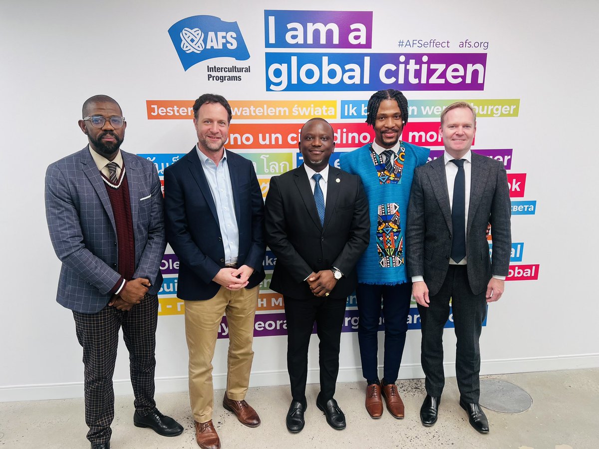 YouthEnvoyGoSL's tweet photo. Honored to meet with the President of AFS Intercultural Programs  Daniel Obst today. The warm reception and shared commitment to youth empowerment were inspiring. Exciting times ahead as we work on improving our partnership focused on connecting Sierra Leonean Youth. https://t.co/Lj3q79ds8P