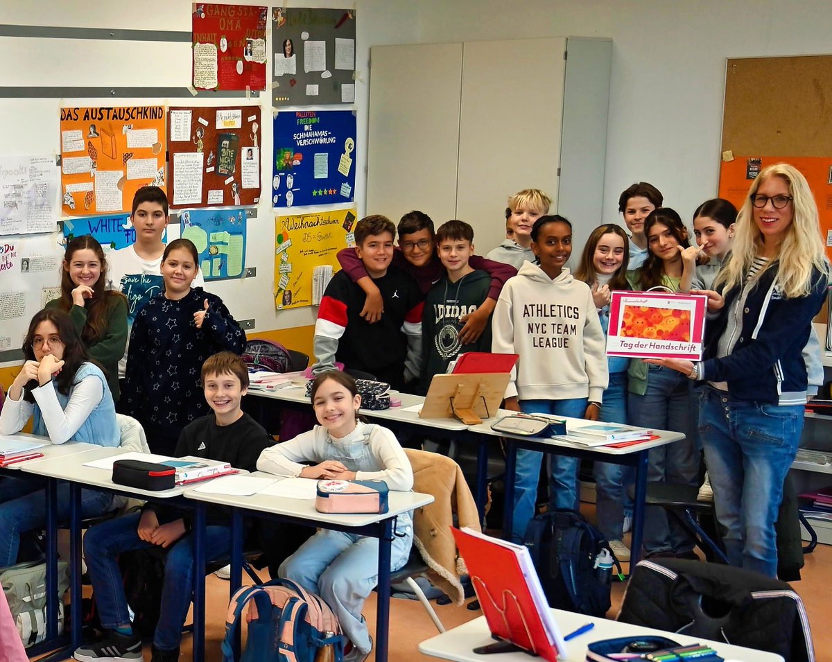 Neuer Schülerschreibwettbewerb: Was bedeutet Freundschaft für dich? pr-gateway.de/s/441811

#Handschrift # Stiftung # Schülerschreibwettbewerb # Bildung # Freundschaft