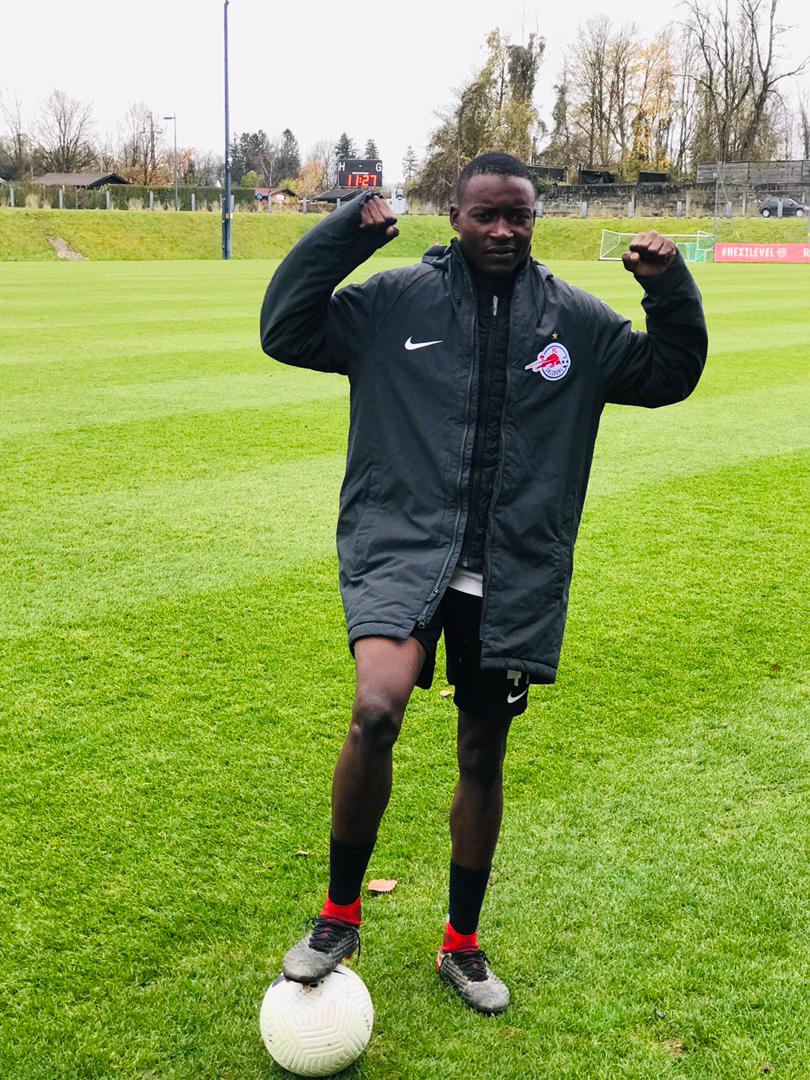 KafueCelticFC's tweet photo. #CrocWatch🐊 

Orton Phiri and Jonathan Kalimina enjoying the Salzburg weather 😁

The two are currently with the Yeelen Olympique team invited to Salzburg for a training camp.

Keep working hard.

#TheCrocs🐊 https://t.co/HgeQ4A9Z4n