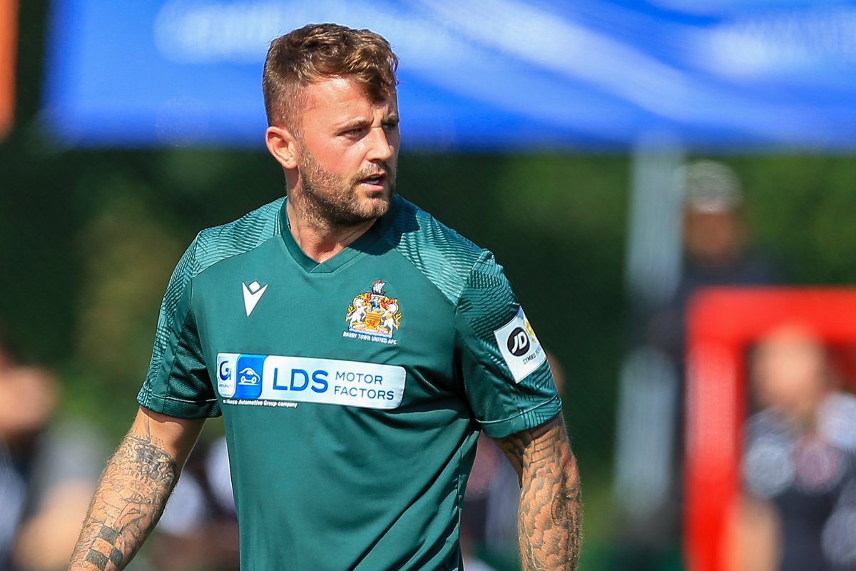 PerryDobbins1's tweet photo. Congratulations to Jordan Cotterill of @BarryTownUnited for being included in the @CymruLeagues ’Team of the week’. https://t.co/zl8m28QAT4