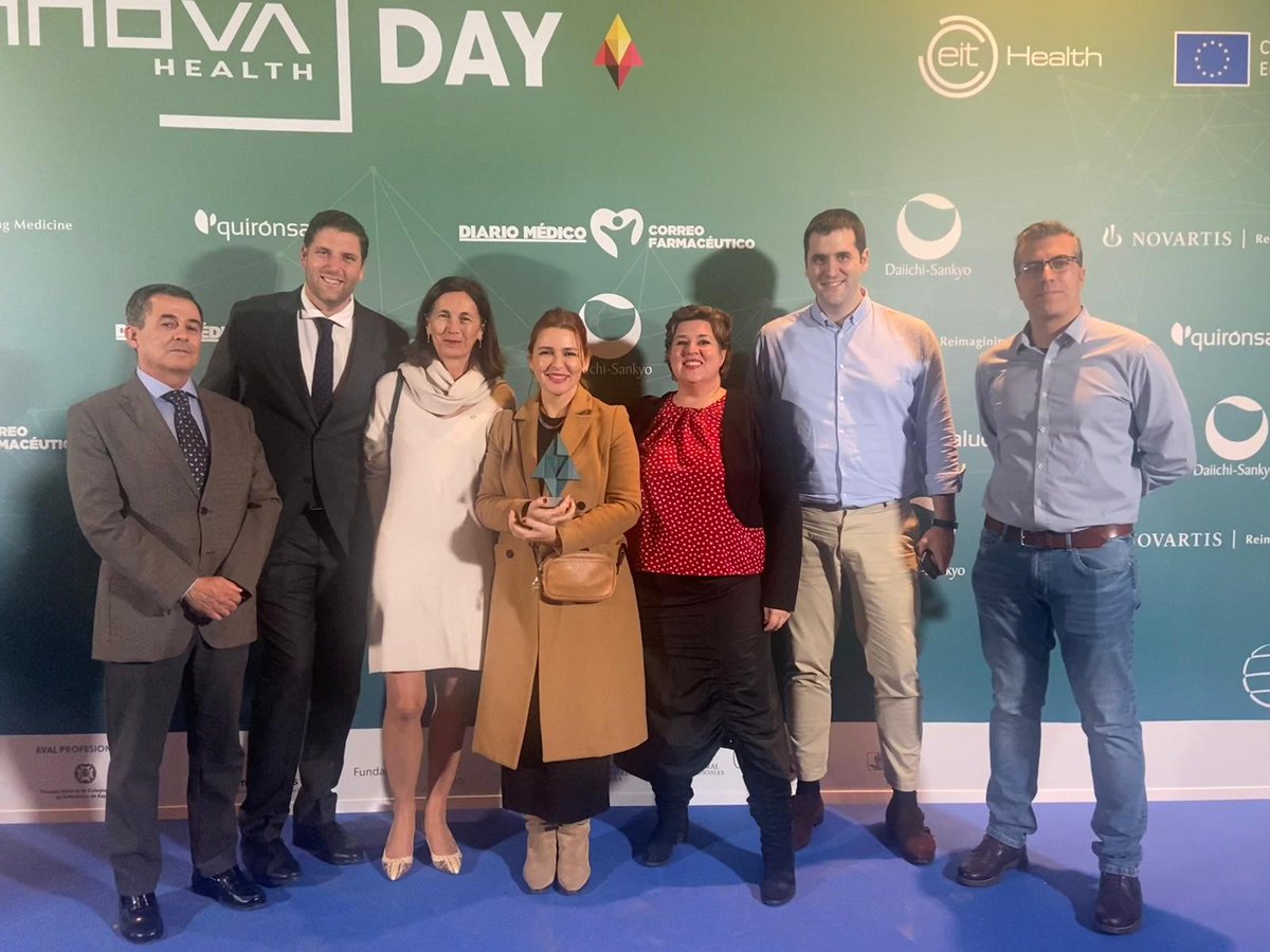 MSDEspana's tweet photo. 🏆 FOCUS de MSD España  se lleva el premio #EnnovaHealthDay al mejor proyecto en transformación digital. La iniciativa que destaca por su impacto en la eficiencia del sistema sanitario y su enfoque en dar visibilidad a pacientes con condiciones sociales.👏 #TransformaciónDigital" https://t.co/q5x2cGaDd5