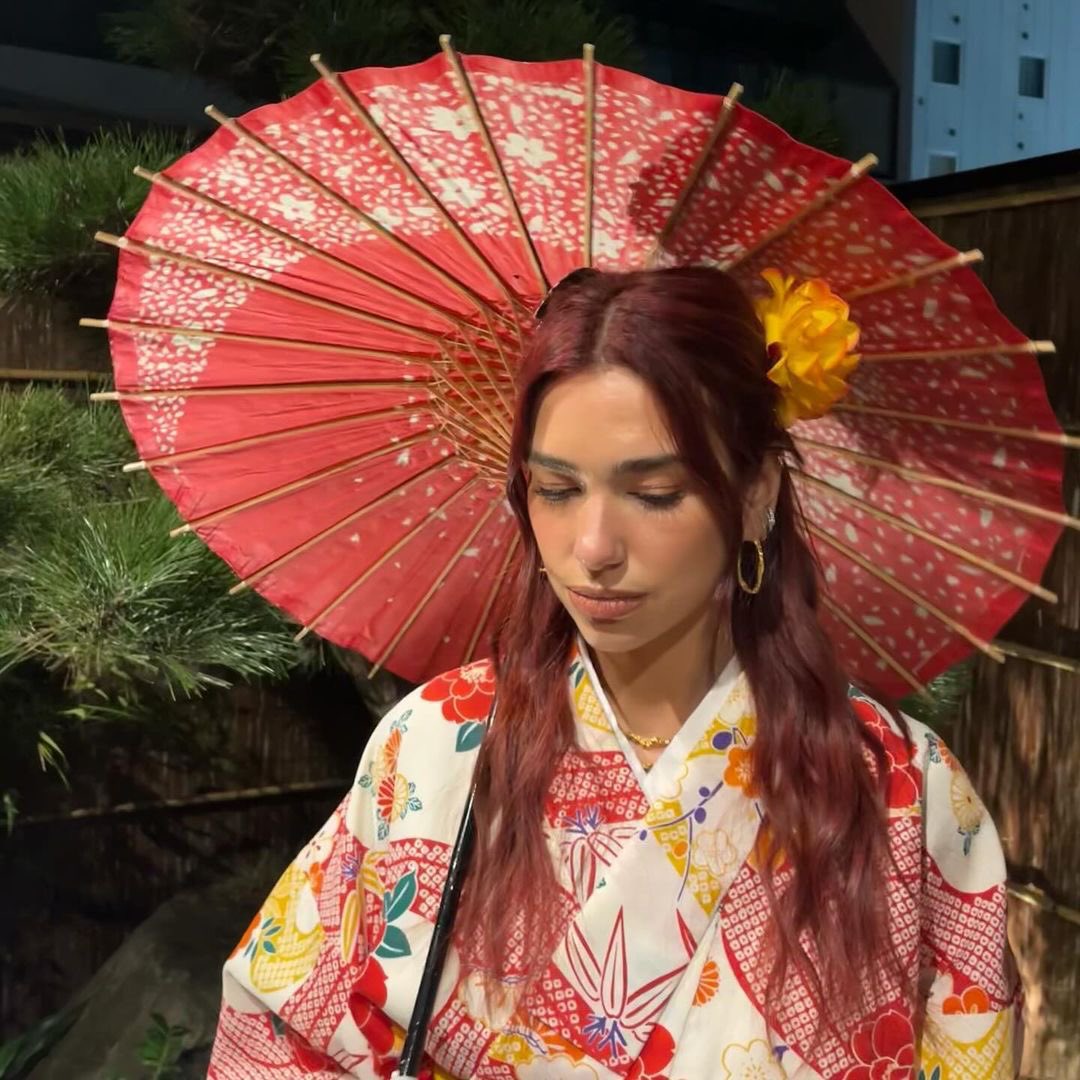 DUA LIPA tweet media