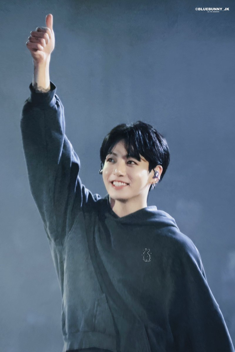 BlueBunny0901's tweet photo. 231120 ‘GOLDEN’ Live On Stage  HD

#JUNGKOOK #JK #BTS #정국 #방탄소년단 #ジョングク
@BTS_twt https://t.co/7nYiDv5l0t