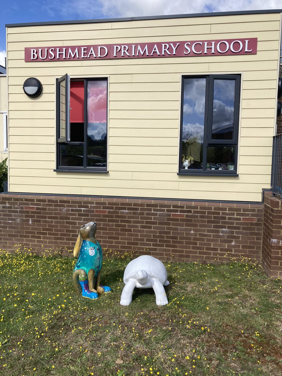 What a wonderful start to the week meeting everyone at @BushmeadLuton and sharing the exciting news of the @shorttail_trail The children asked some brilliant questions and the tortoise was the clear favourite 🐢