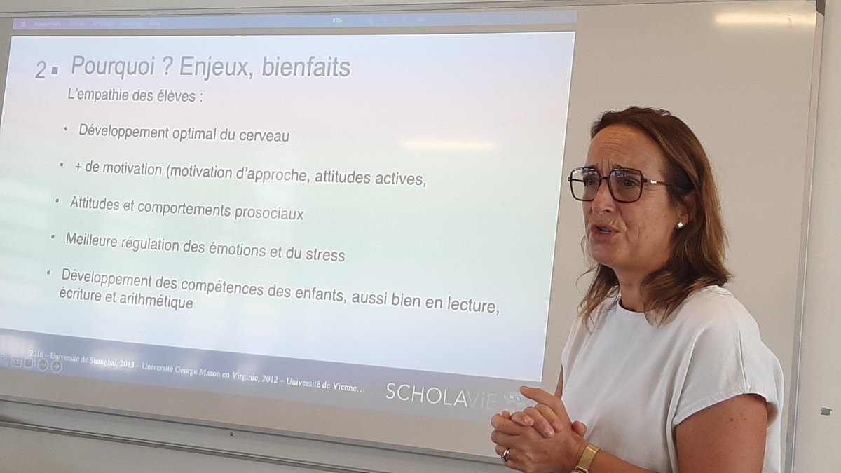 Formation des Formateurs CPS avec Laure Reynaud.
Focus sur la posture du formateur et l'empathie ! 
Merci Laure  et <a href="/ScholaVie/">ScholaVie</a> pour la générosité et la créativité. 
Très inspirant !
<a href="/dmichel974/">MICHEL David</a> <a href="/ChristinEliane2/">Christin Eliane</a> <a href="/AurelieHibon/">HIBON Aurélie</a> <a href="/TeyssendierL/">Teyssendier Laure</a> <a href="/AcLaReunion/">Académie de La Réunion</a> <a href="/pf_mourier/">PF MOURIER</a>