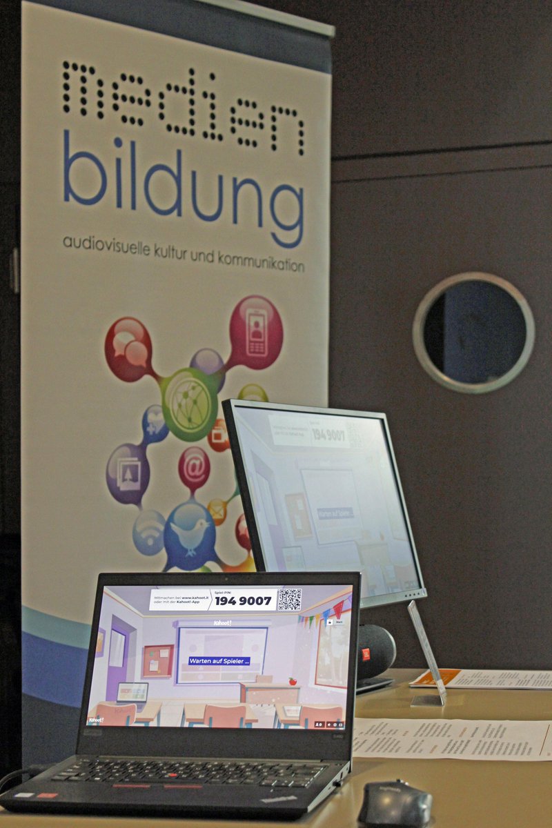 @IskeS@bildung.social (@iskes) on Twitter photo Letzte Woche waren wir mit einem "Fakt oder Fake"-Quiz beim Tag der Medienkompetenz Sachsen-Anhalt.
lpm.medienbildung.ovgu.de/2023/11/21/tag…
#medienbildung #medienbildung_ovgu #strumebi #ovgupresse #medienkompetenz #magdeburg #gmk #medienpädagogik <a href="/MMagdowski/">Mathias Magdowski</a> @volksstimme Letzte Woche waren wir mit einem "Fakt oder Fake"-Quiz beim Tag der Medienkompetenz Sachsen-Anhalt.
lpm.medienbildung.ovgu.de/2023/11/21/tag…
#medienbildung #medienbildung_ovgu #strumebi #ovgupresse #medienkompetenz #magdeburg #gmk #medienpädagogik <a href="/MMagdowski/">Mathias Magdowski</a> @volksstimme