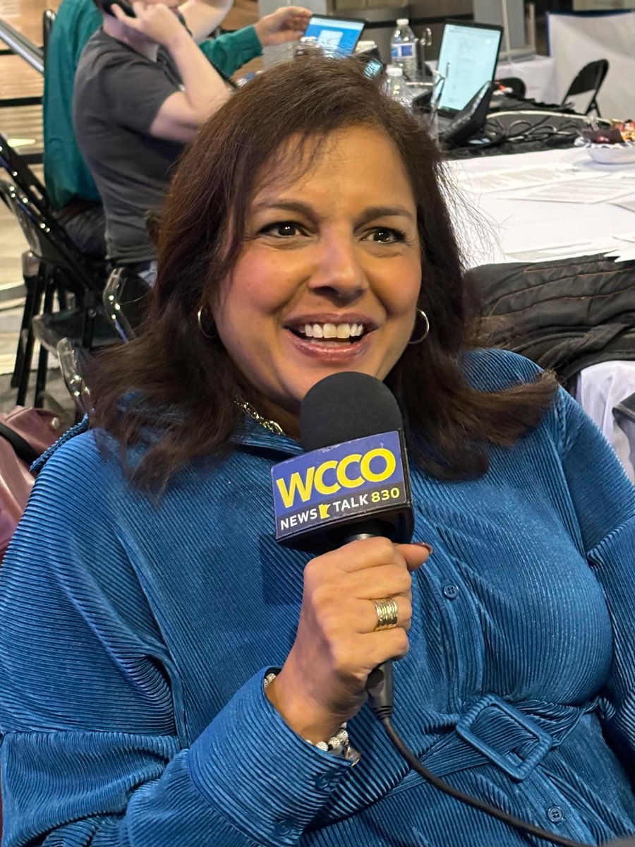 TMNwithVineeta's tweet photo. Today on @TMNwithVineeta 

2 chances to win a pair of tickets to @USAGym trials @TargetCenterMN!!

6:20 @morningtake 
6:50 #SawkarSalute
7:20 #JanMalcolm 
7:35 @pdouglasweather 
7:50 Xmas Trees
8:20 #landolakes  
8:40 CHANHASSEN STORM FB
8:50 @AC830 
@chanstormAD
@StormActivities https://t.co/cyUKpfcQDk